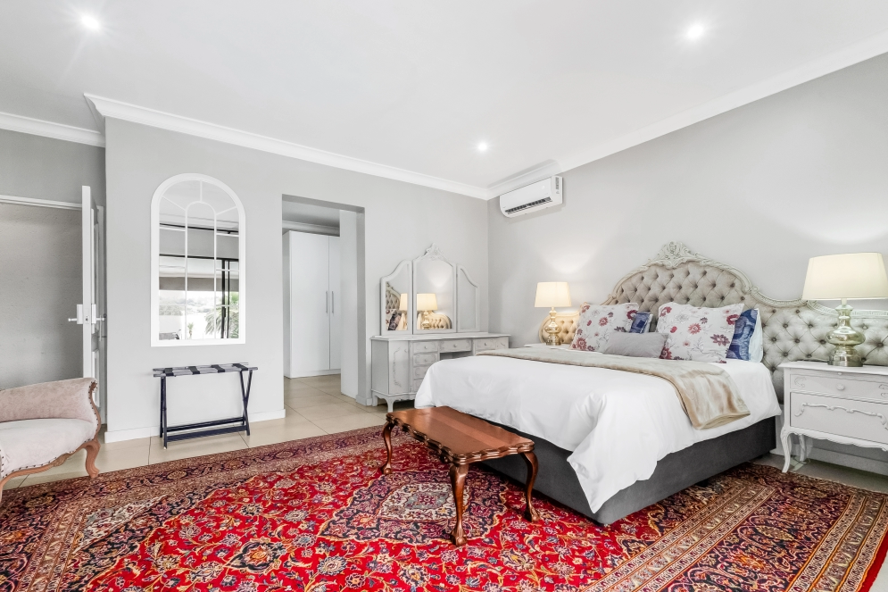 Fair Glen Double Room with Pool View