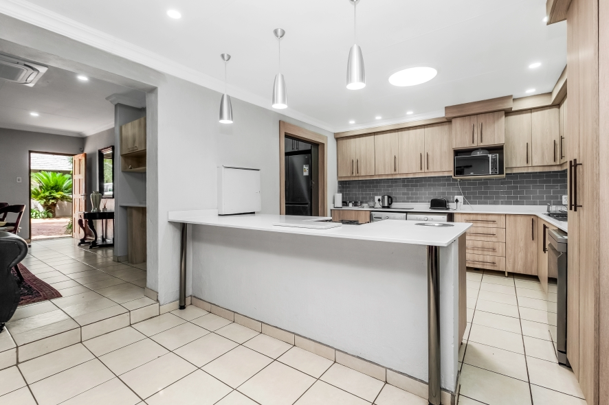 Fair Glen Deluxe King Studio