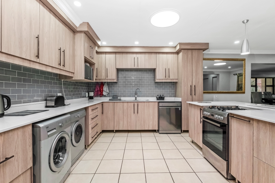 Fair Glen Deluxe King Studio