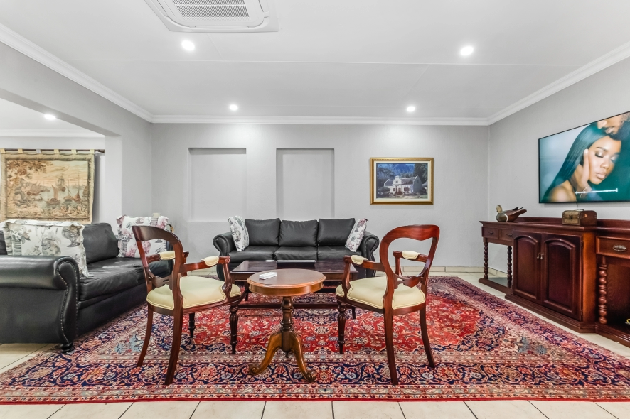 Fair Glen Deluxe King Studio