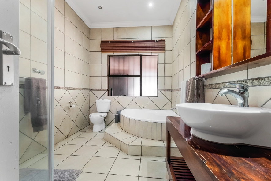 cottage 2nd bathroom 110